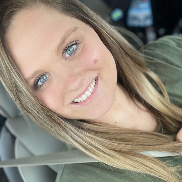 Meet your Posher, Samantha - Picture 1 of 1